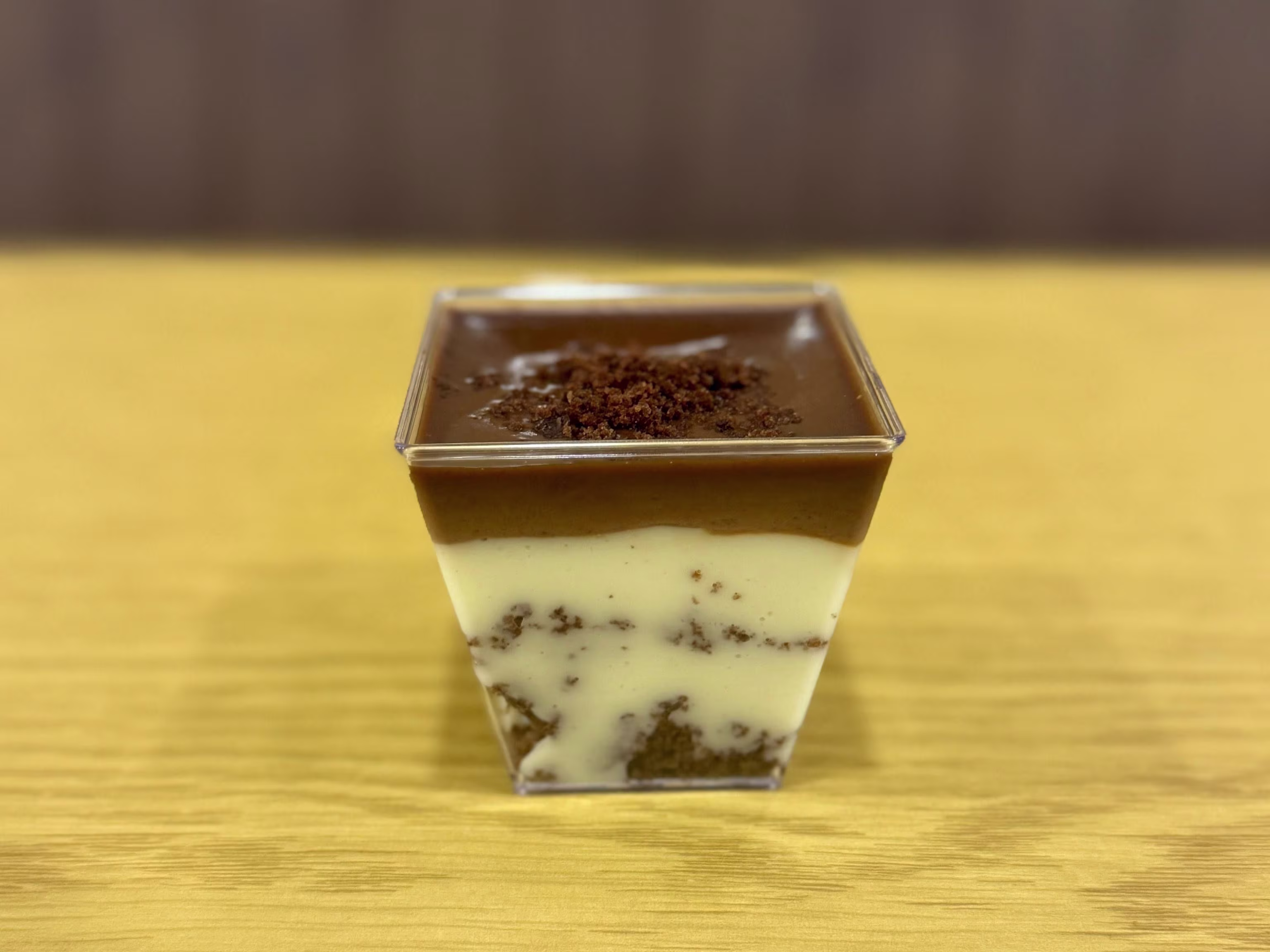 Schoko-Krümeltraum mit Milchpudding