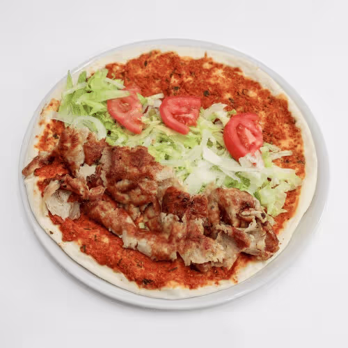Lahmacun mit Kebap
