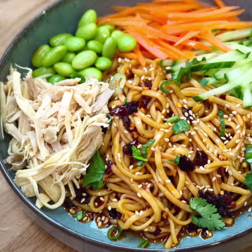 Hühnerfleisch Ban Mian (Lamian) mit Sesame Sauce & Chili Öl