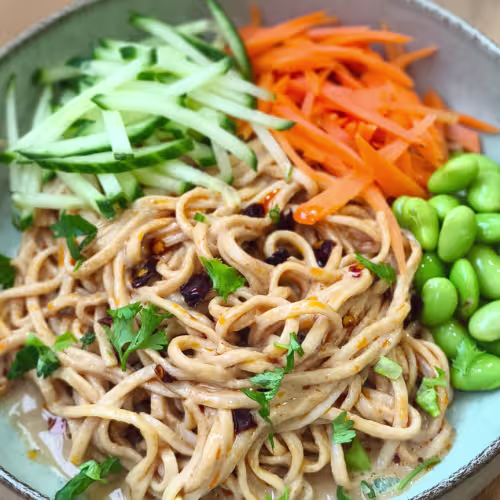 Vegetable Ban Mian (Lamian) mit Sesame Sauce