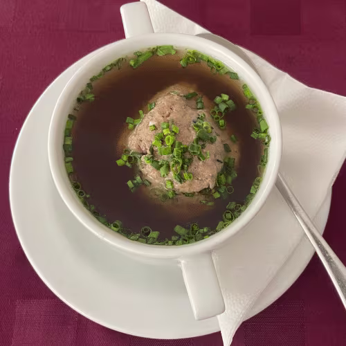 Leberknödelsuppe