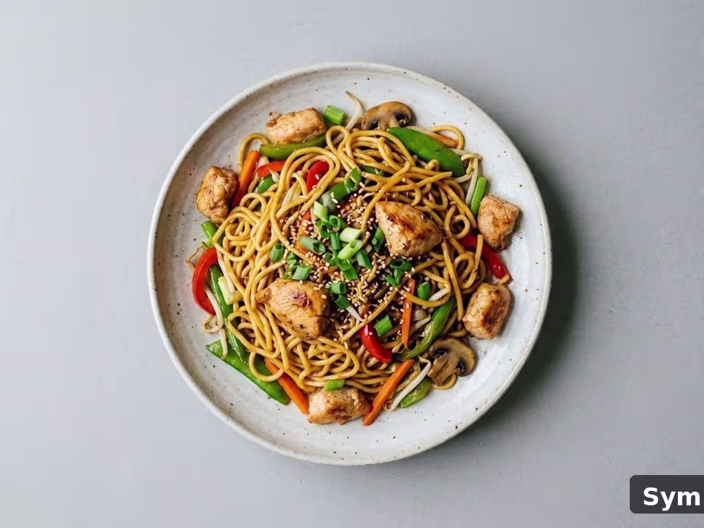 Gebratene Nudeln mit Hühnerfleisch