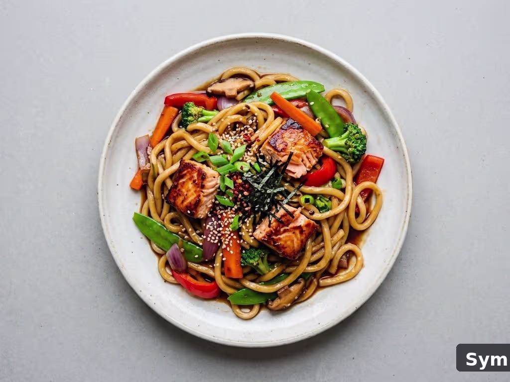 Gebraten Udon Nudeln mit Lachs
