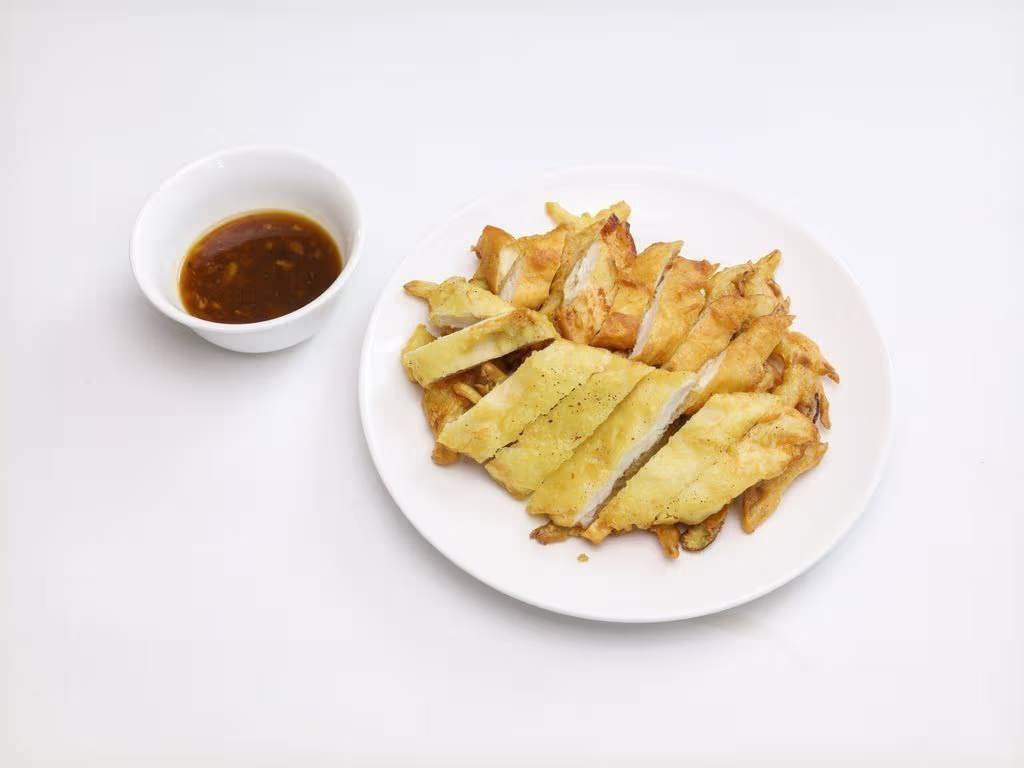 Knuspriges Hühnerfleisch mit Knoblauchsauce