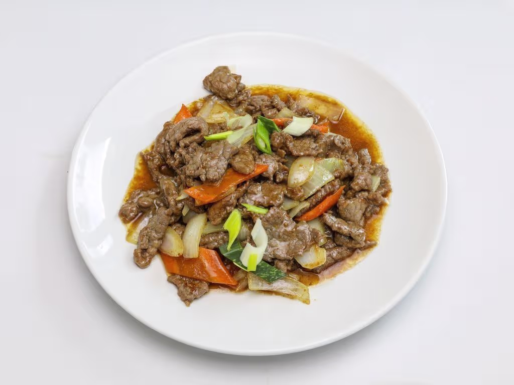 Rindfleisch mit Zwiebeln