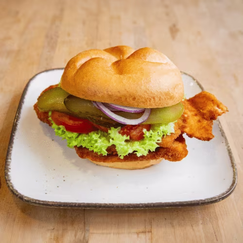 Crispy Hühnerschnitzel Semmel Spezial