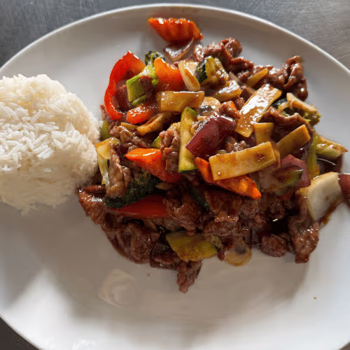 Rindfleisch mit Wok-Gemüse