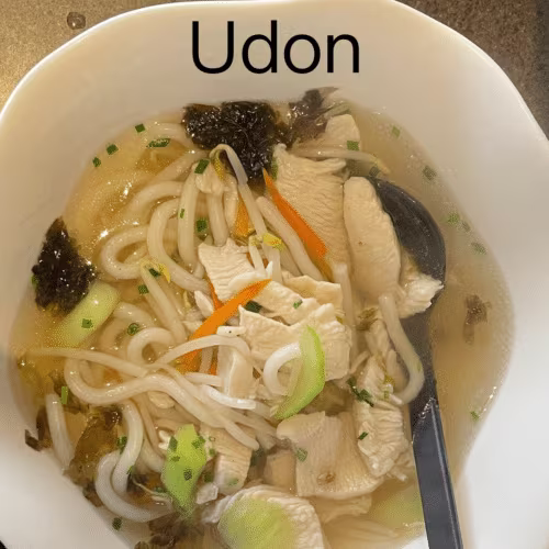 Nudelsuppe mit Hühnerfleisch