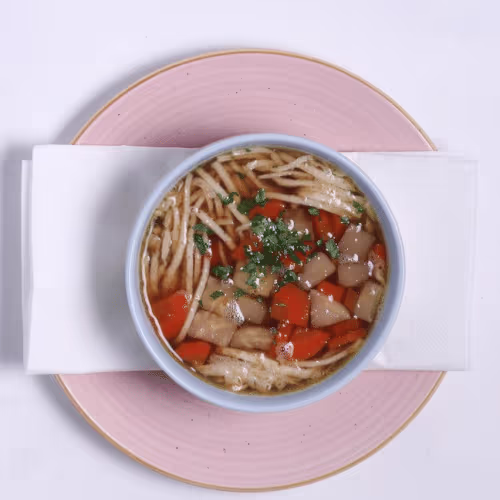 Kräftige Rindsuppe mit Frittaten