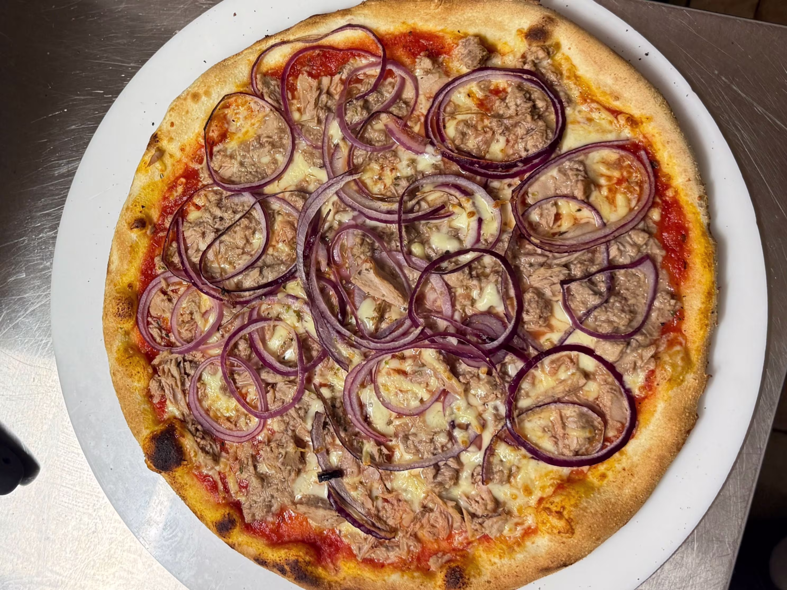 Pizza al Tonno, Ø 50cm