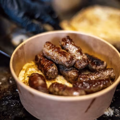 Cevapcici (10 Stück) im Fladenbrot
