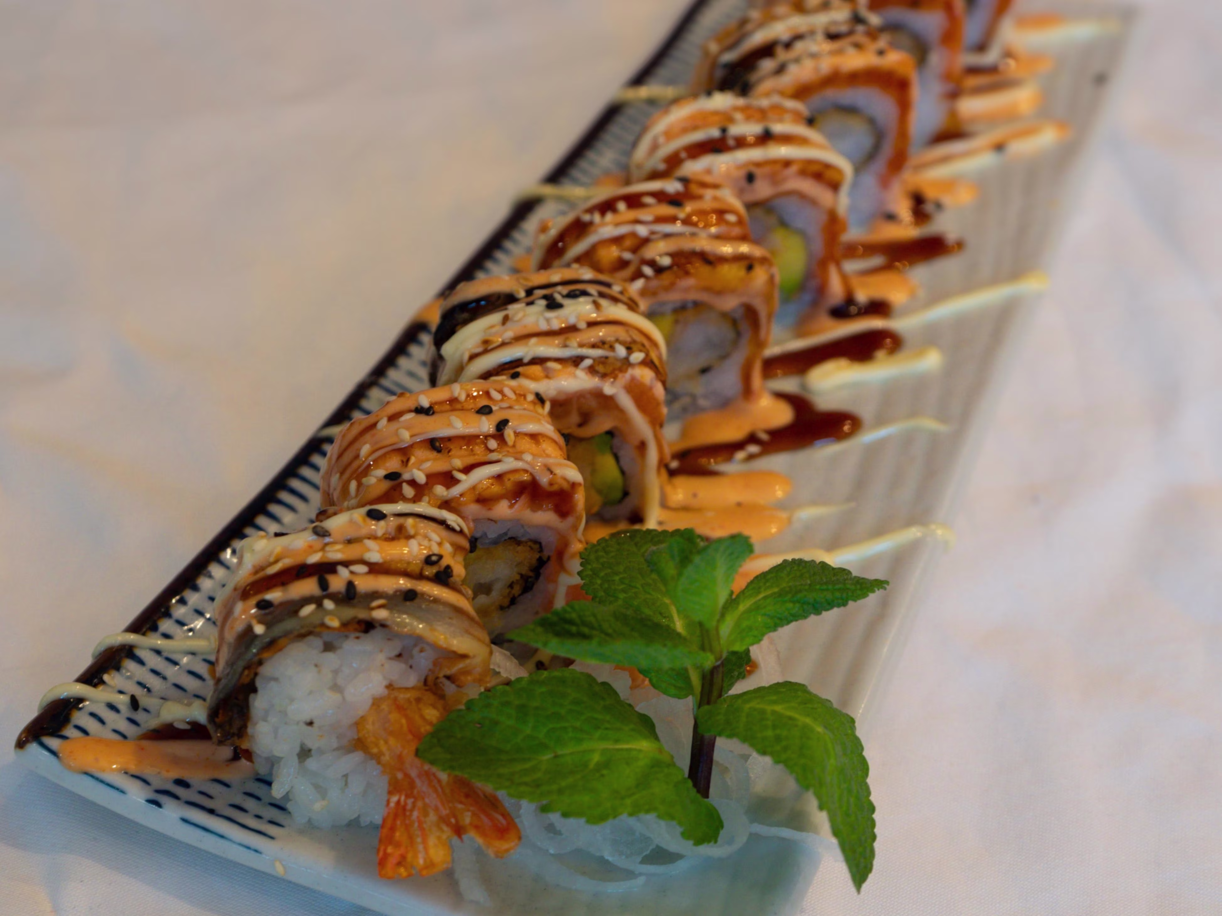 Dragon roll (8 Stück)
