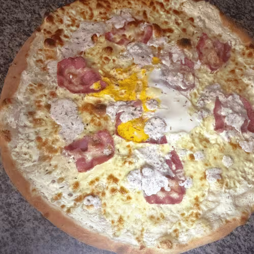 Pizza Carbonara Tartufo