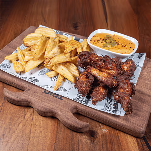 Chicken Wings mit Hausfritten