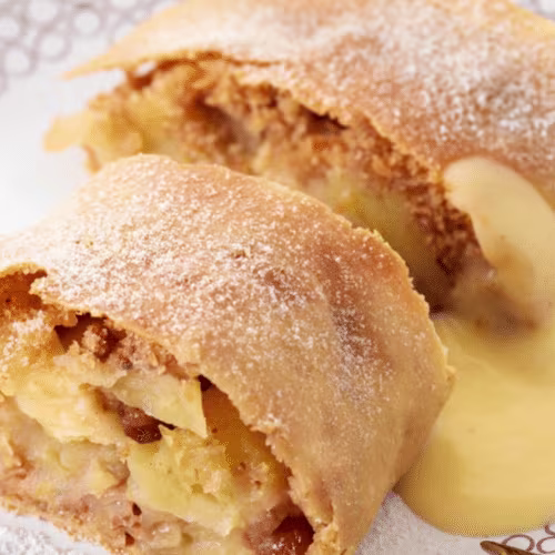 Heißer Apfelstrudel (1 Stück)