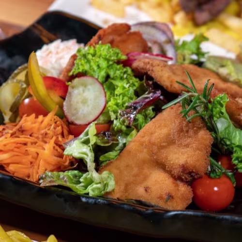 Wiener Backhendlsalat