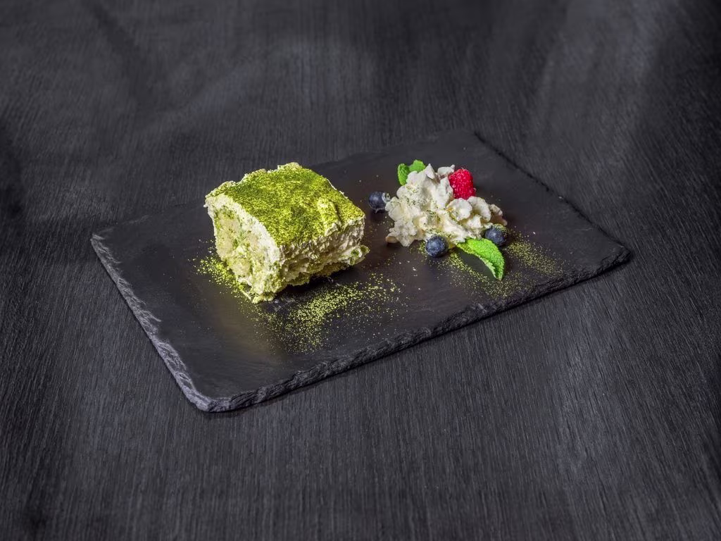 Hausgemachter Matcha Tiramisu
