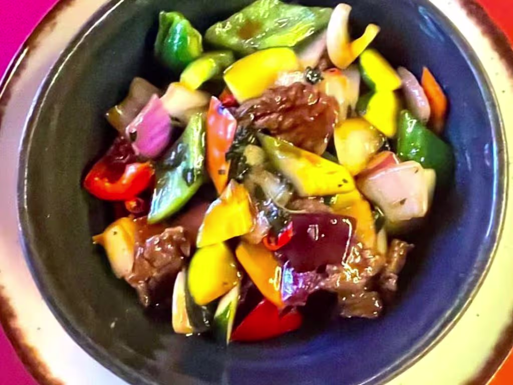 Thai Basilikum Beef