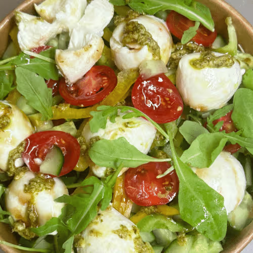 Buffalo Salat mit Pizzastangerl