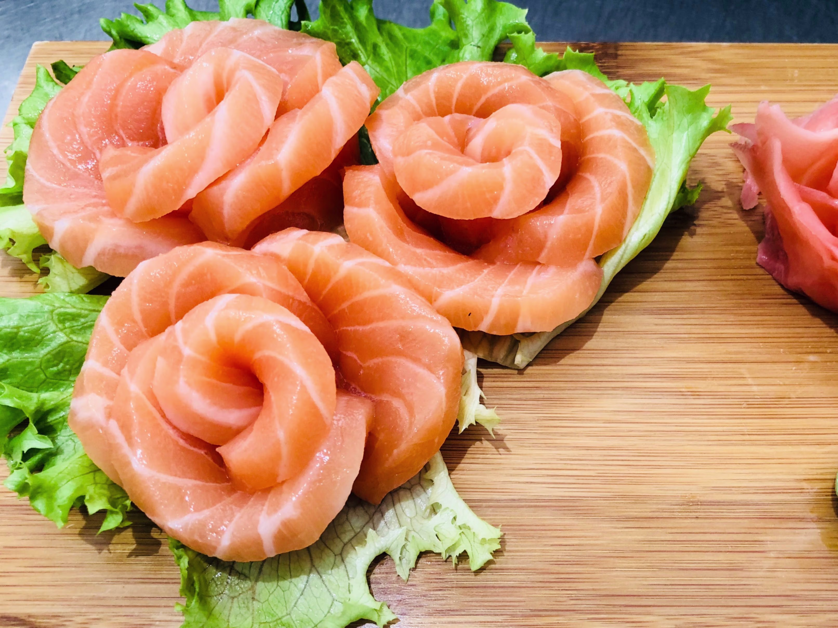 Sake Sashimi (groß, 18 Stück)