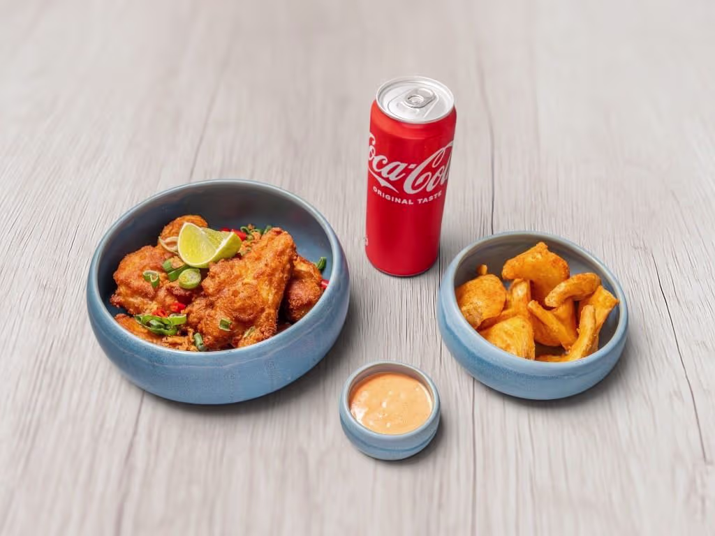 Fried Wings (mit Knochen), Fries und Getränk nach Wahl