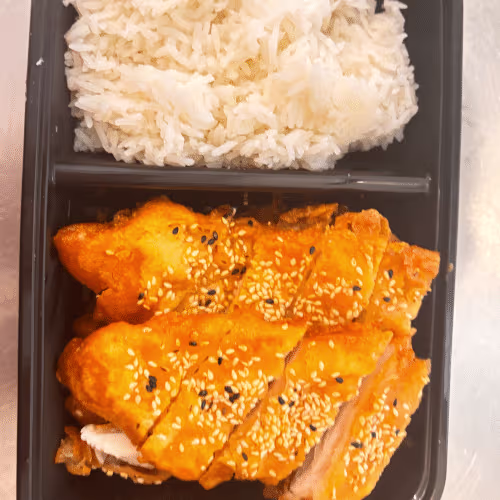 H10b Knuspriges Huhn mit Sesam