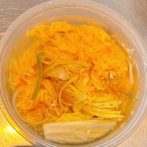 V17  Eierblumensuppe mit Hühnerfleisch