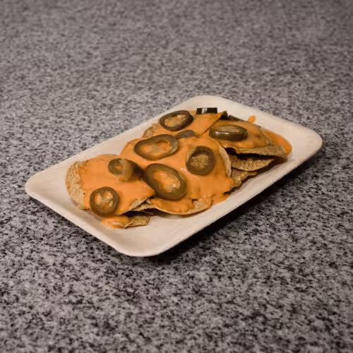 Nachos mit Käse und Jalapenos