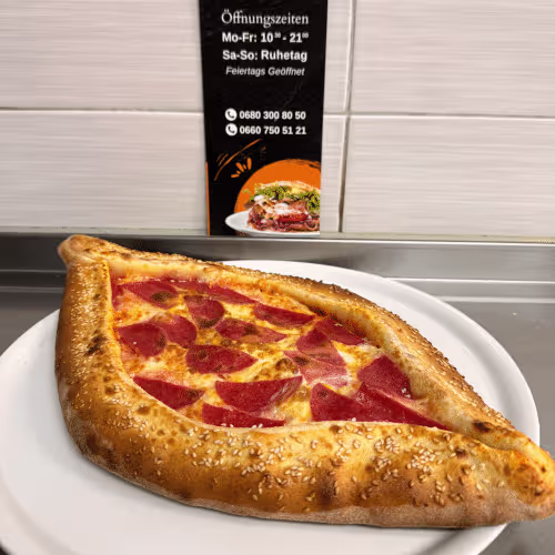 Pide Salami und Ei