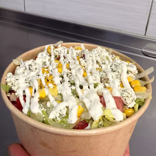 Vegetarische Bowl mit pommes