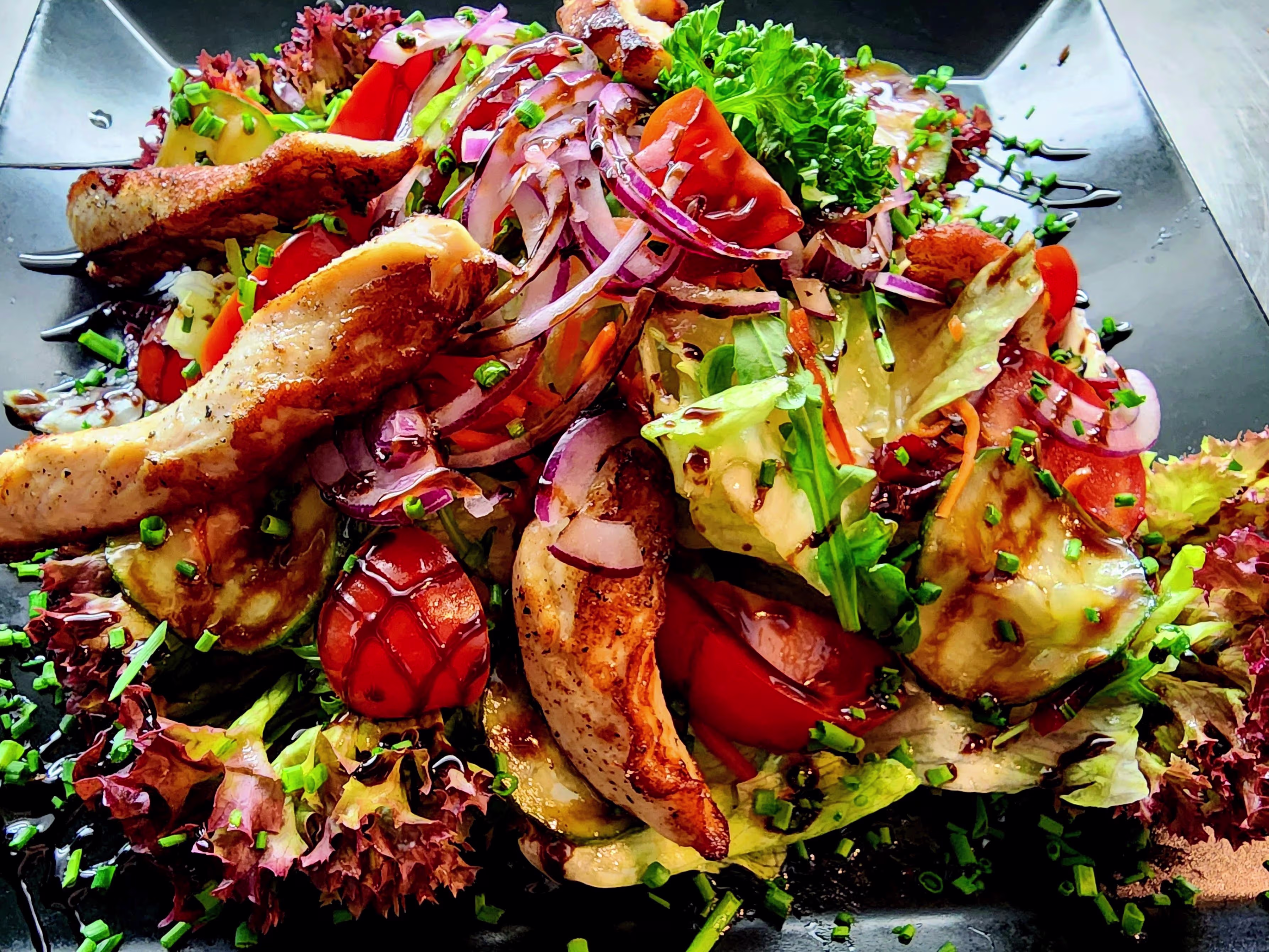 KreuzWirt Salat mit Hühnerfilet