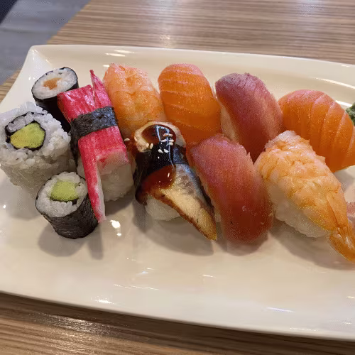 8 Stück Mix Sushi - 3 Stück Maki