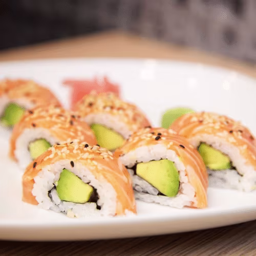 Lachs Sesam Maki (6 Stück)