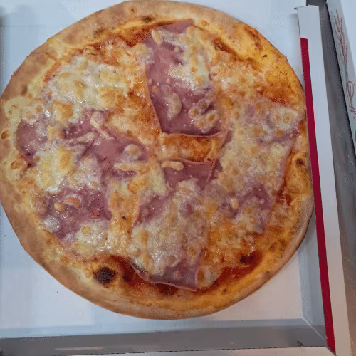 Pizza Bolognese