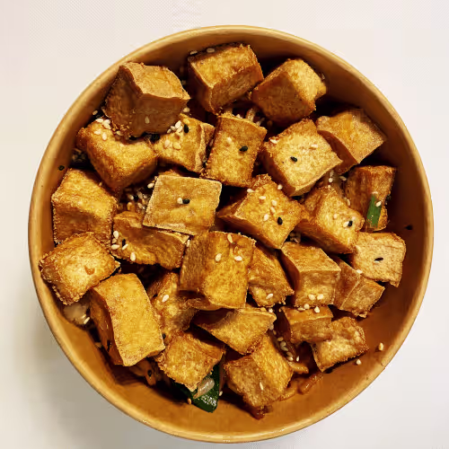 Nudelbox mit Tofu