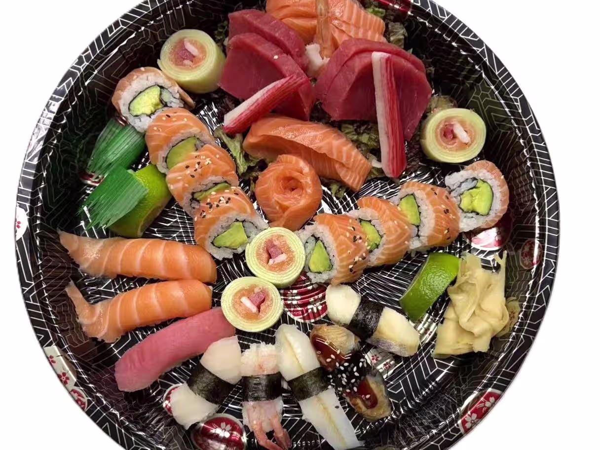 Sushi Sashimi Teller (für 2 Personen)