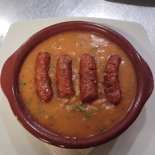 Pasulj sa kobasicom - Bohnen mit Wurst