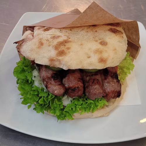 Cevapi 5 komada u lepinji - Cevapcici (5 Stück)