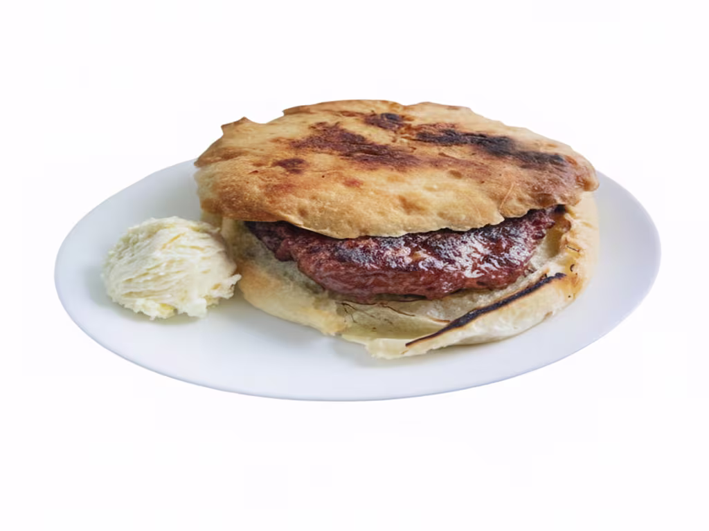 Pljeskavica gefüllt mit Käse