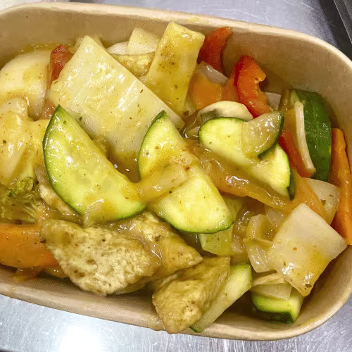 Thai Rot Curry mit Tofu und Gemüse