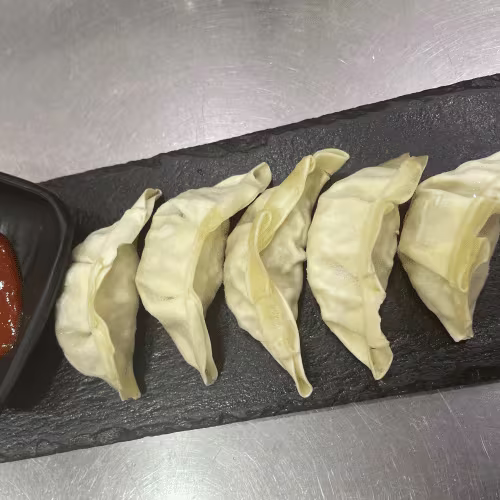 Gebackene Hühner Gyoza (5 Stück)