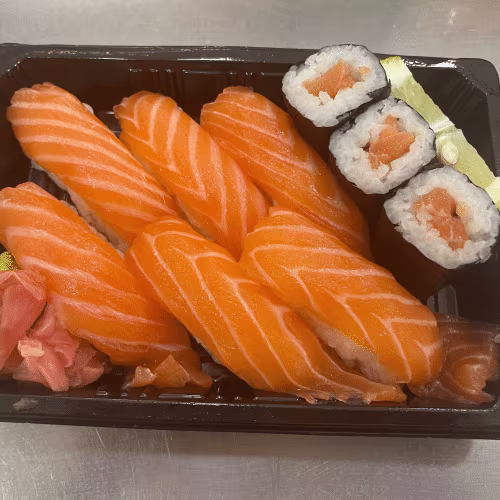 Sake Sushi (6 Stück)