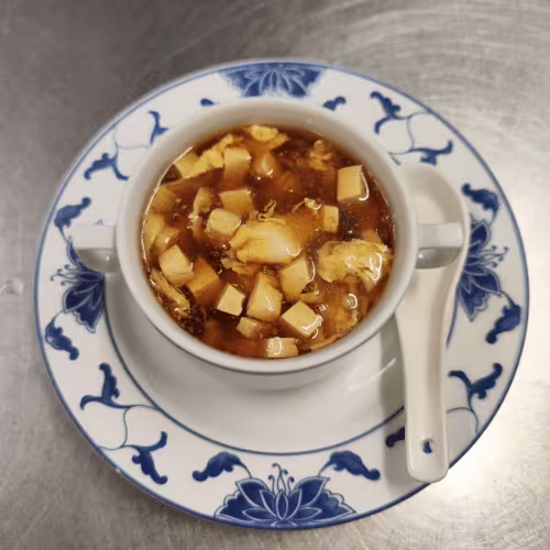 Pikant-säuerliche Suppe