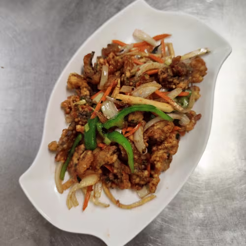 Knuspriger Heilbutt mit Thai-Basilikum (scharf)