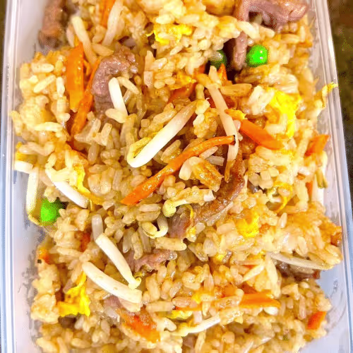Gebratener Reis mit 3 Sorten Fleisch