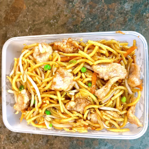 Gebratene Nudeln mit Schweinefleisch