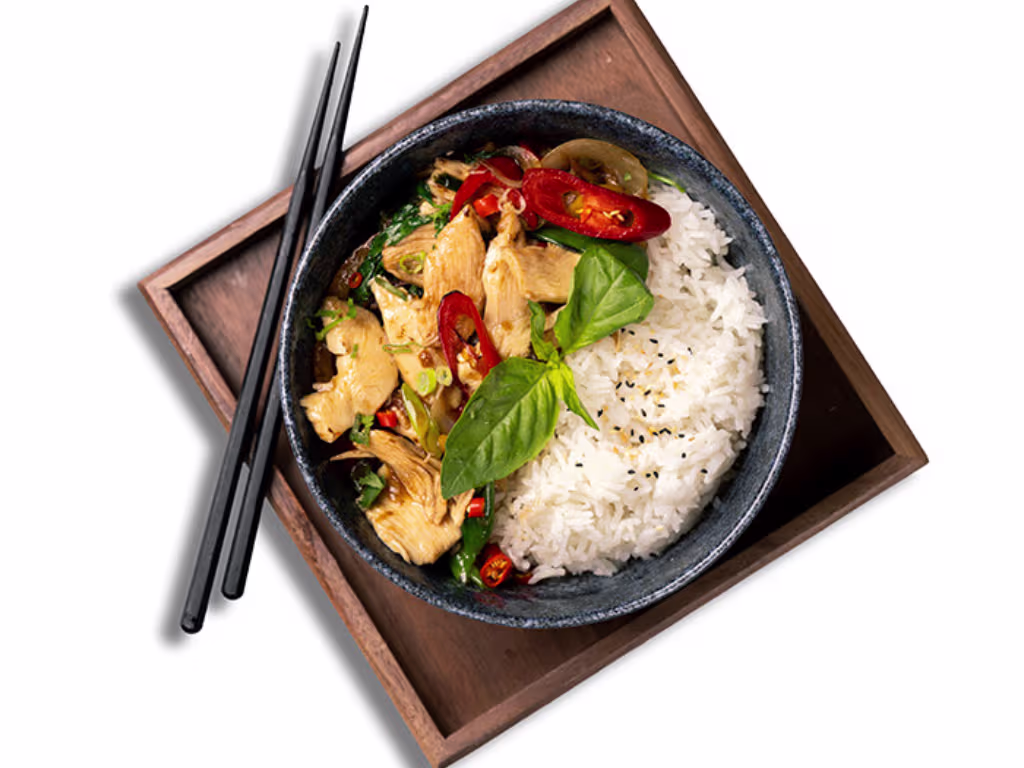 Reisschale Chili Huhn und Thaibasilikum