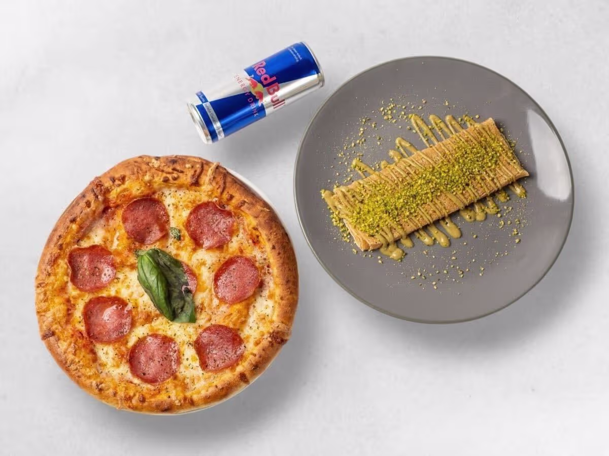 Pizza + Palatschinken + Red Bull