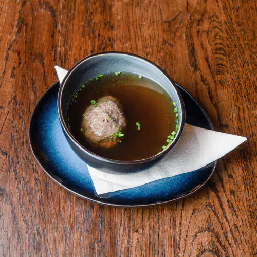 Leberknödelsuppe