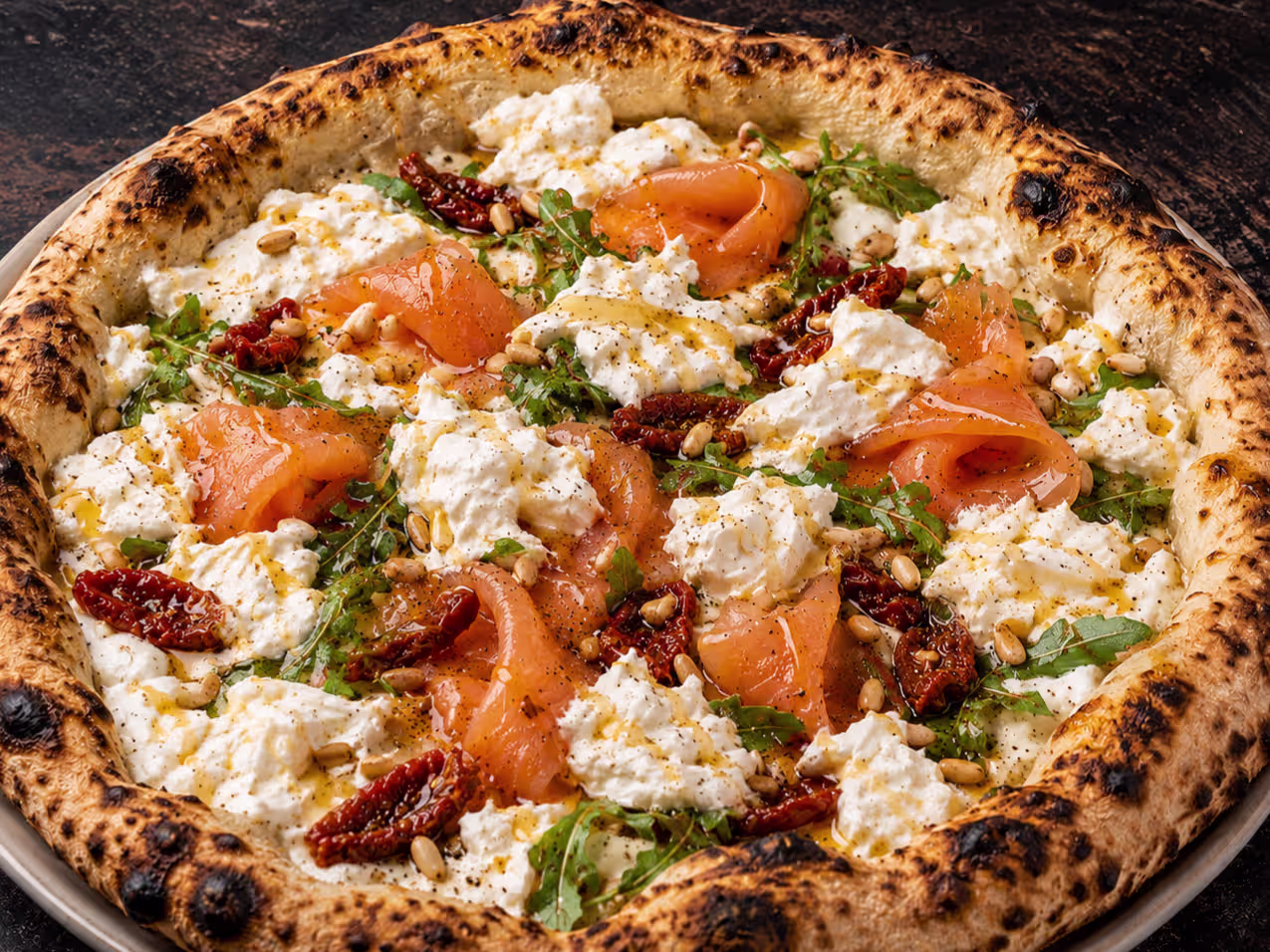 Nitro Salmon Bianca Pizza